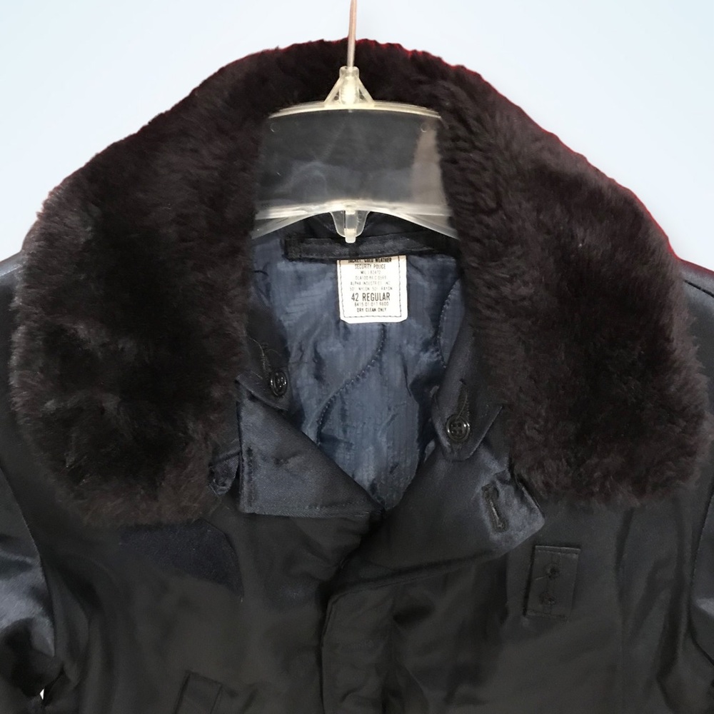 Vintage ALPHA INDUSTRIES Cold Weather Jacket (MIL-J-83472) 1970s Era - 42R - Picture 2 of 6